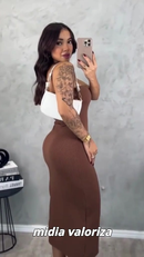 Vestido Midi Tomara que Caia Canelado - Elegância e Conforto em um Único Vestido! TECIDO ANARRUGA!