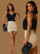 Short Saia Feminino Franzido Neoprene Blogueira Grampeado Tendência Verão 2025 Estiloso PROMOÇÃO